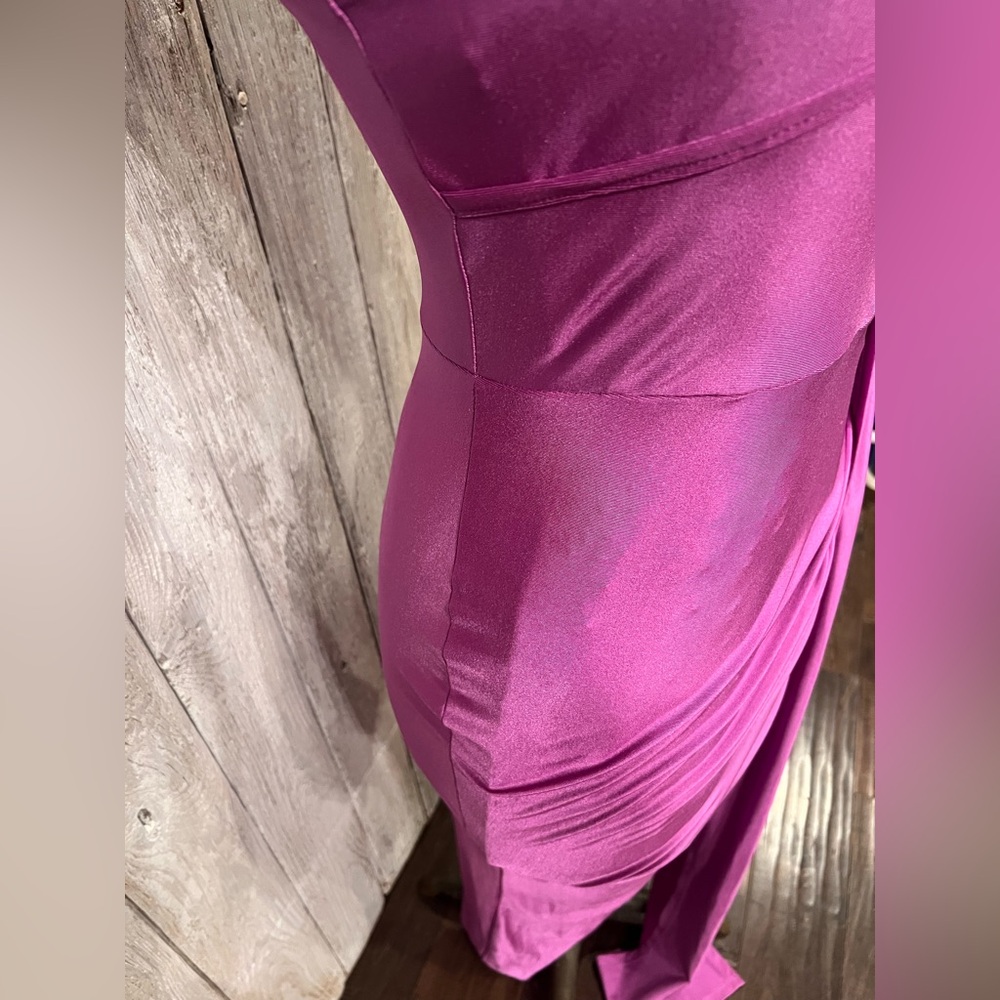 Elegant Pink Asymmetrical Dress - Picture 5 of 9